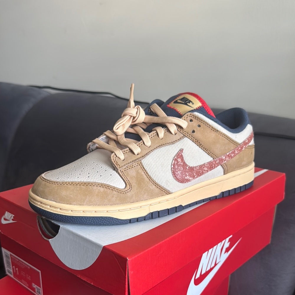 Nike Dunk Low Sneakers - Tan and Red